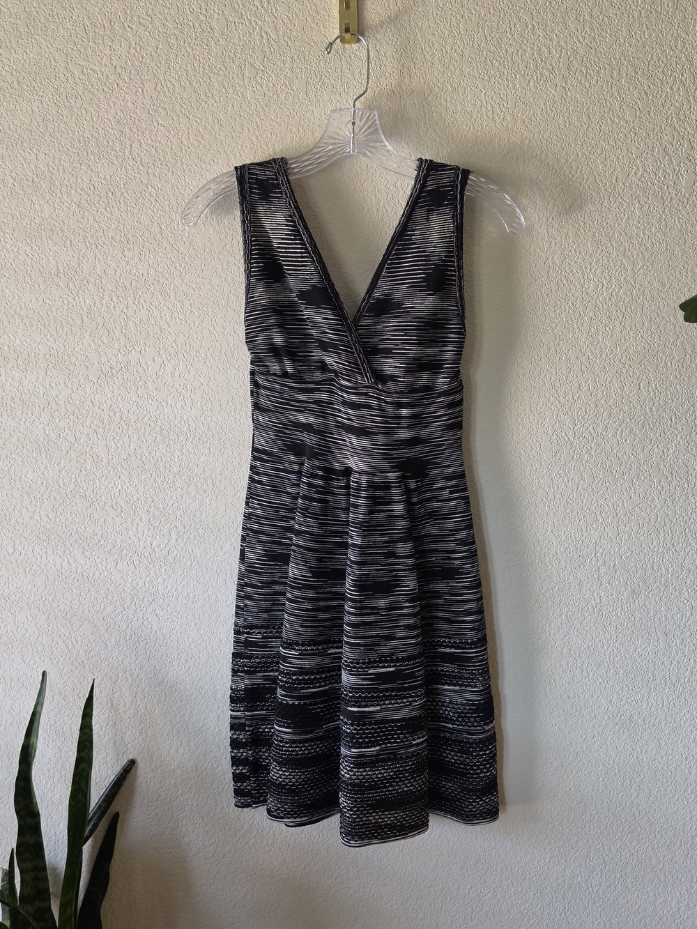 Missoni Sleeveless V-Neck Black & White Striped Fit-and-Flare Dress